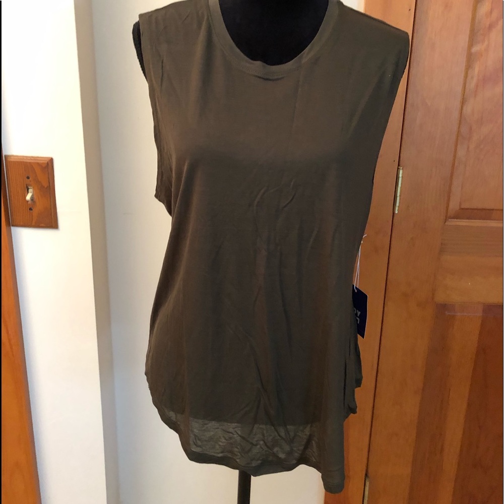 Joy Lab muscle top